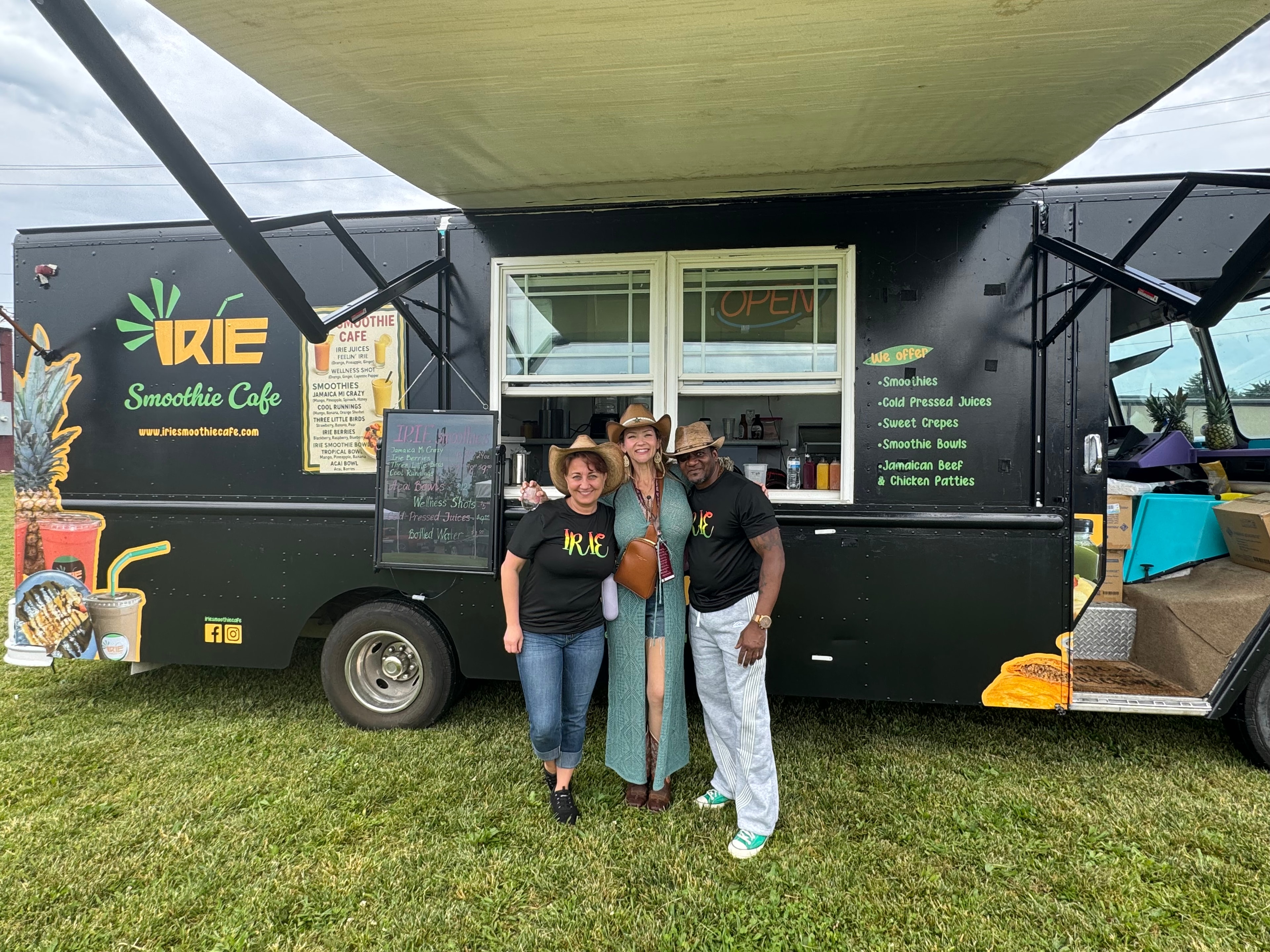 Peter and Irina at the Irie Smoothie Café Mobile truck
